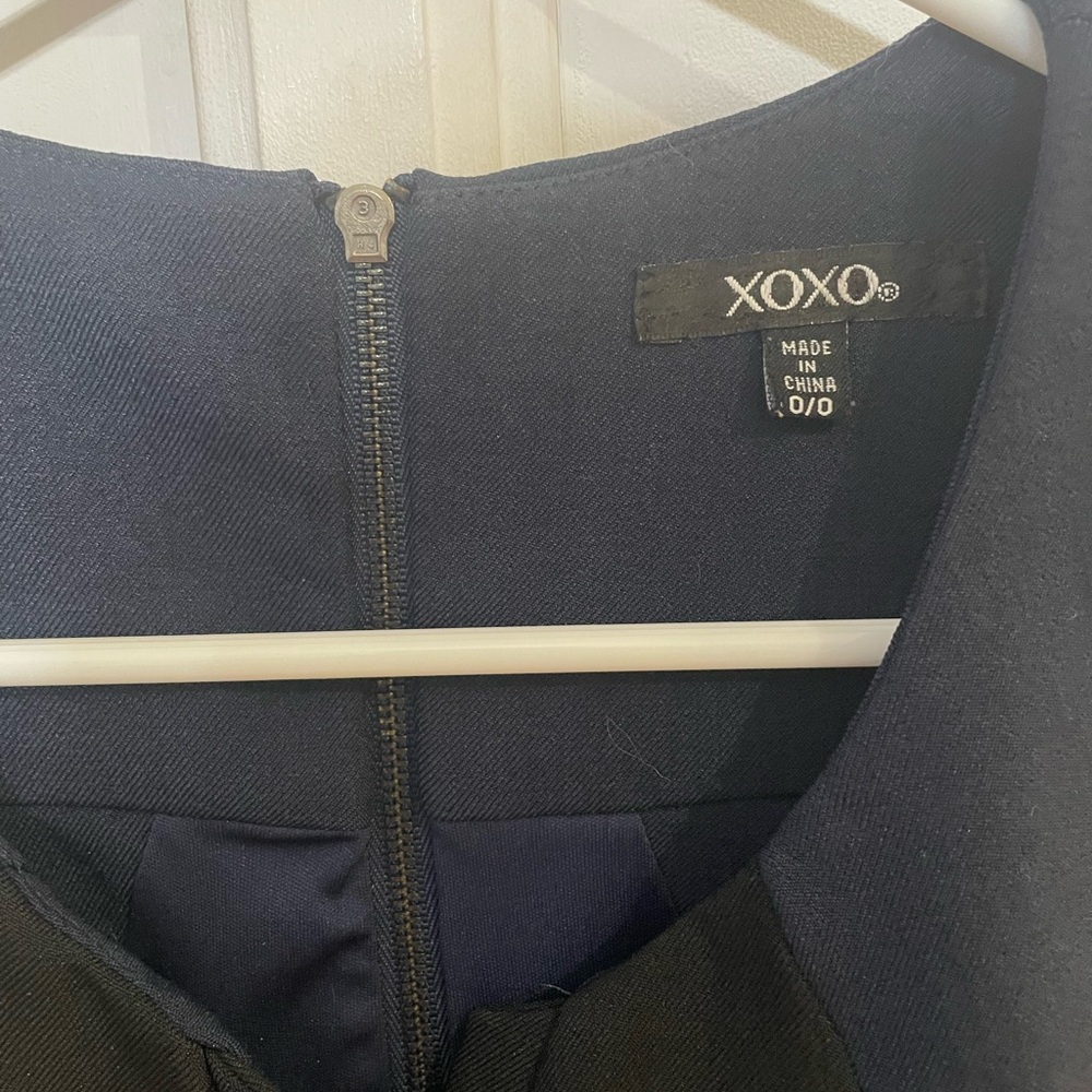 XOXO Colorblock Navy‎ Blue and Black Sleek Dress Size 00 - Picture 3 of 3